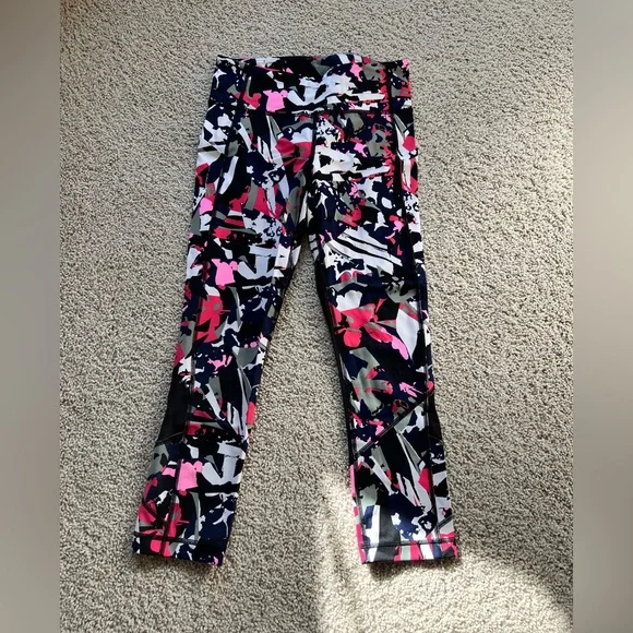 Lululemon Pace Rival Crops - Picture 2 of 7